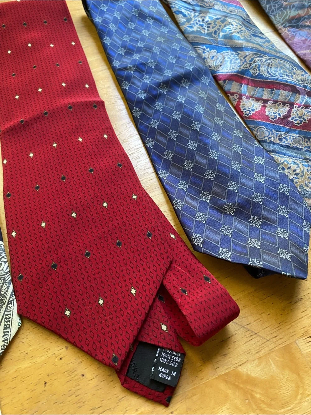 ! 4 ties different brands in good condition